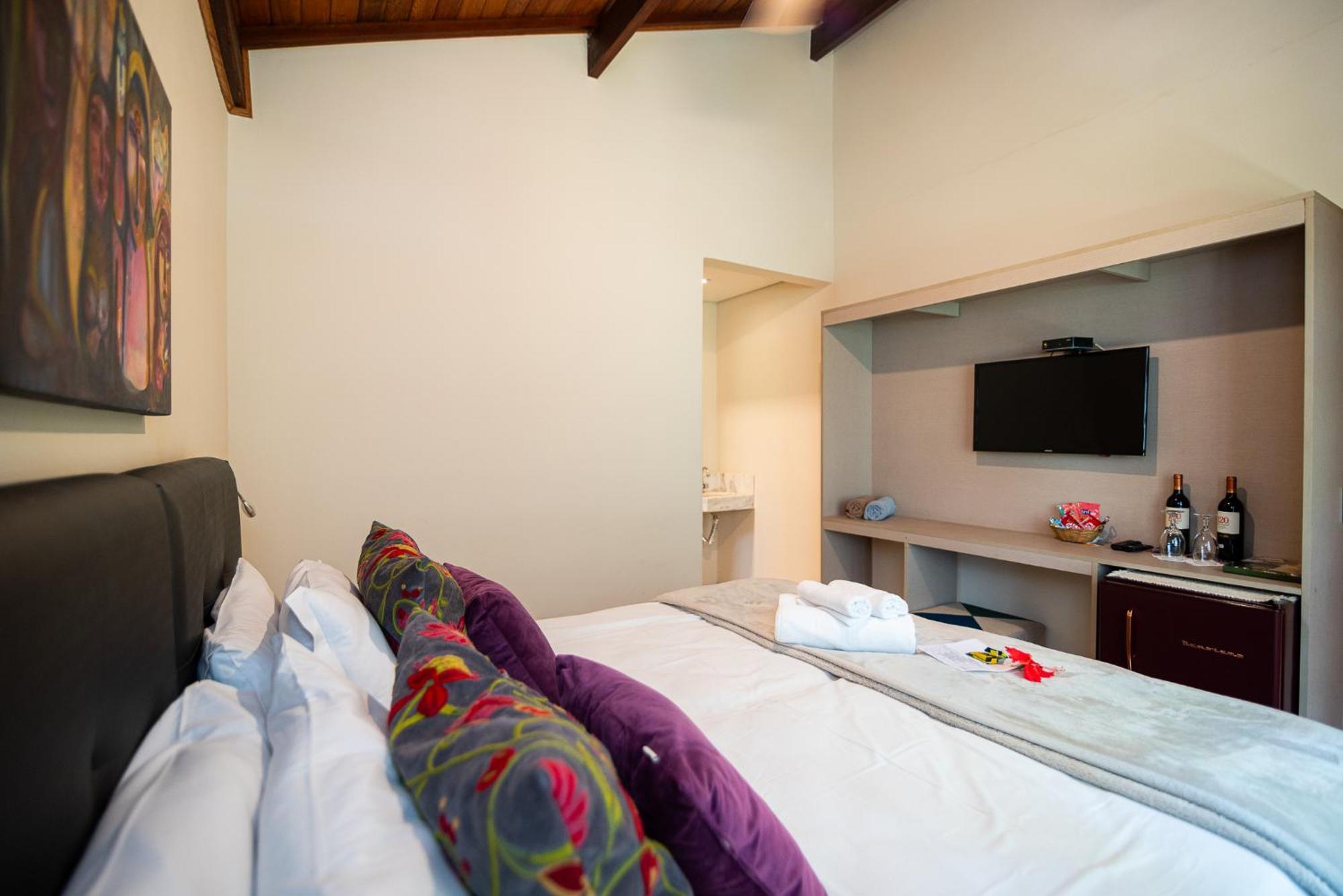 Villa Rica Pousada Brumadinho Luaran gambar